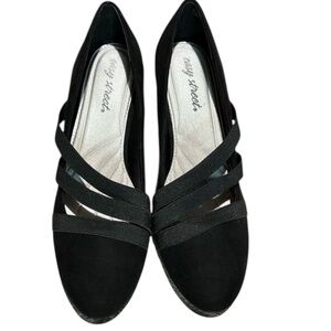 Womens Easy Street heels with straps. 10m